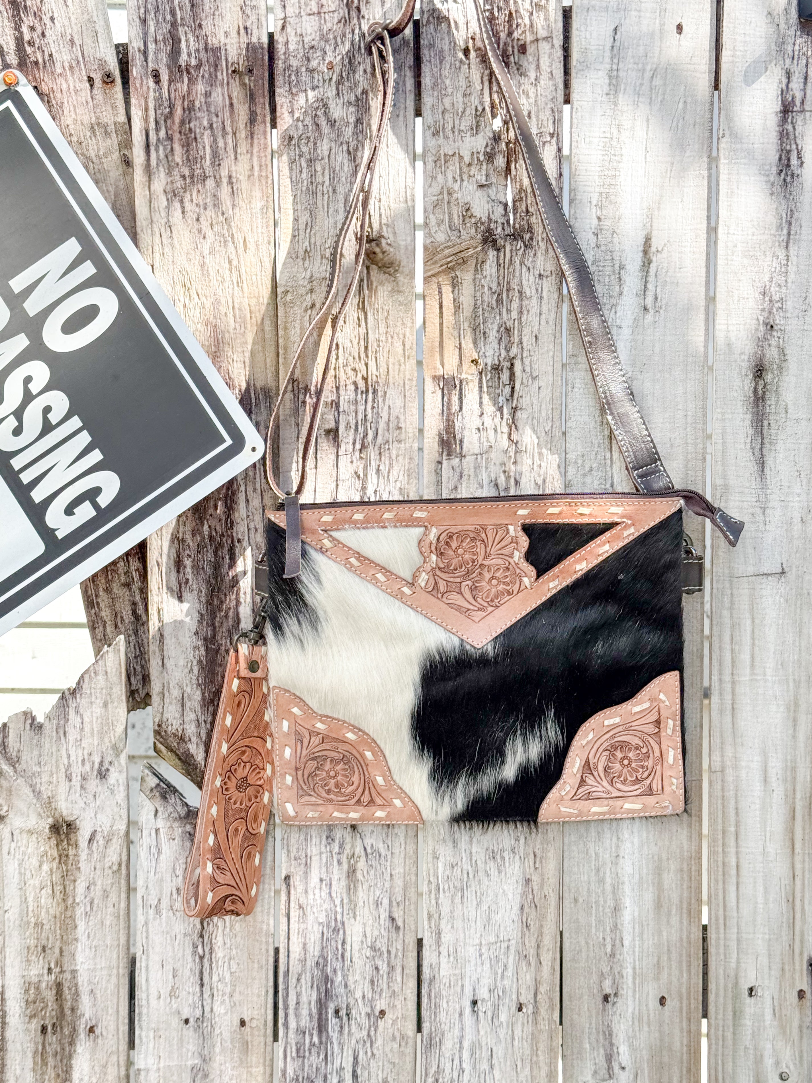 Lariat Luxe | Black and White Cowhide with Tooled Leather Design Handstrap and Removable Crossbody Strap