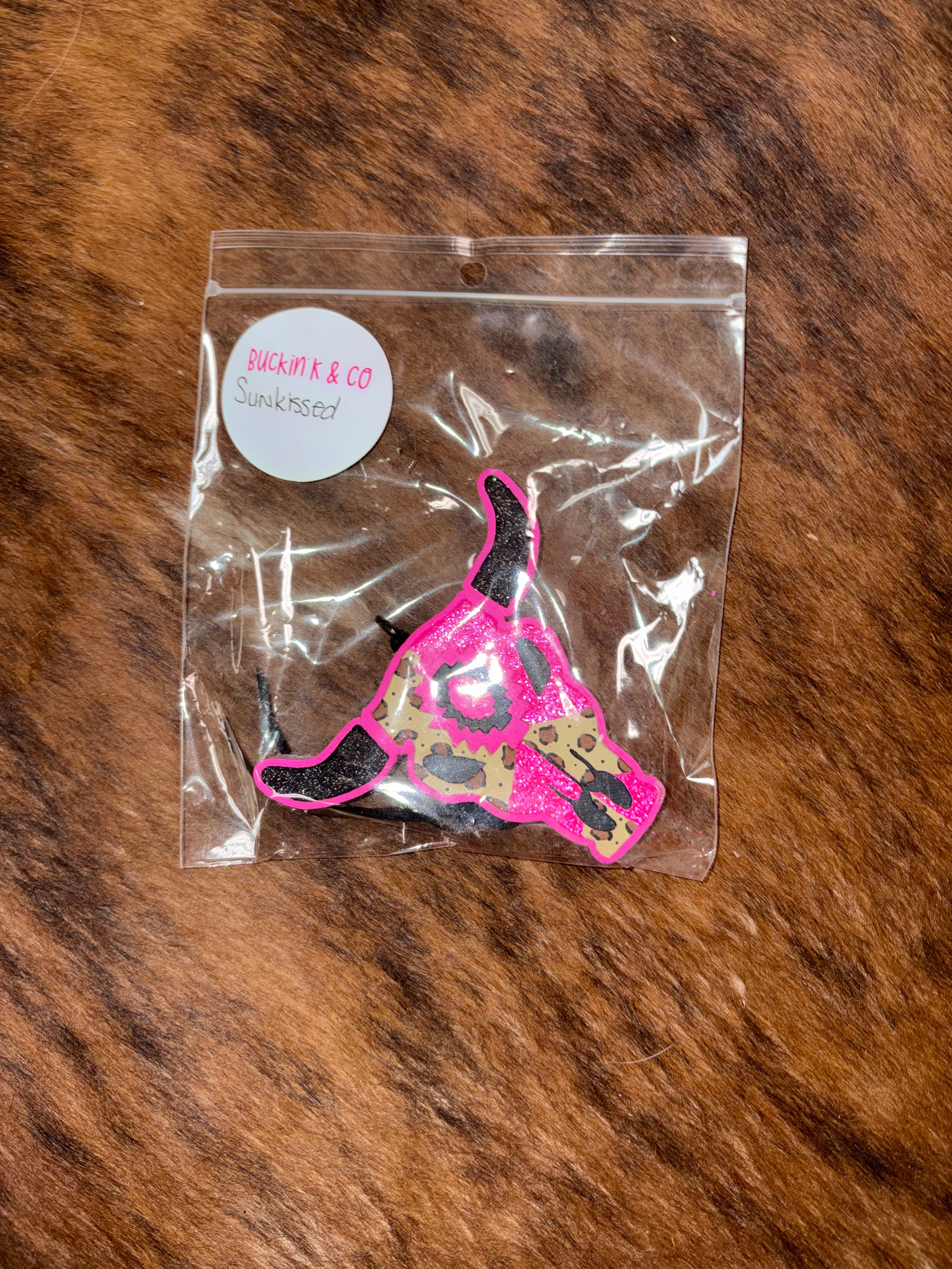 Pink/leopard glitter cow skull freshie